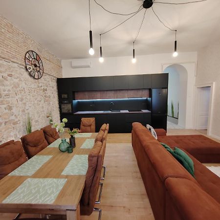 Town Square Apartment Zadar Ngoại thất bức ảnh