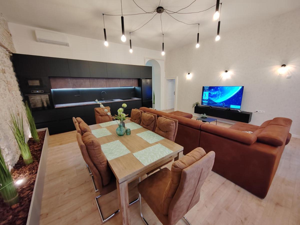 Town Square Apartment Zadar Ngoại thất bức ảnh