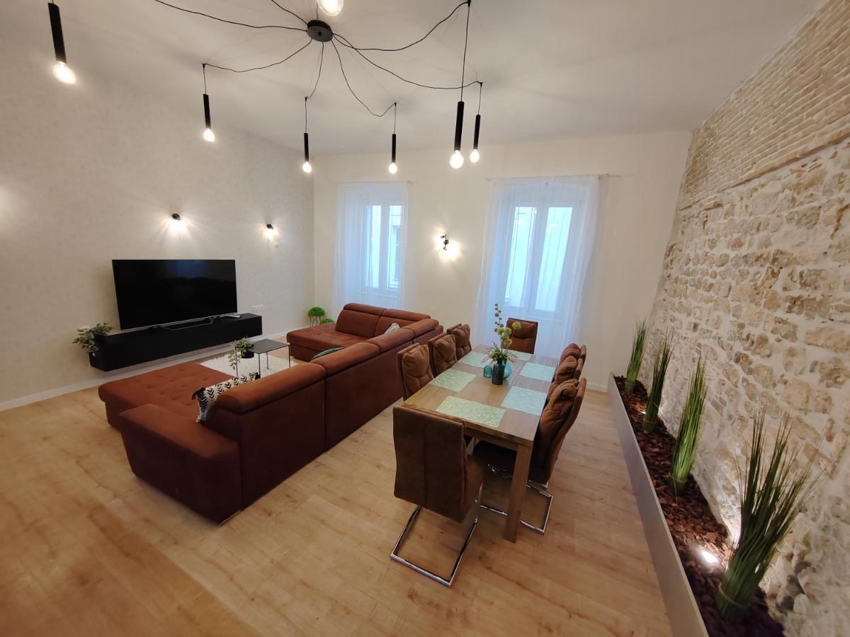 Town Square Apartment Zadar Ngoại thất bức ảnh