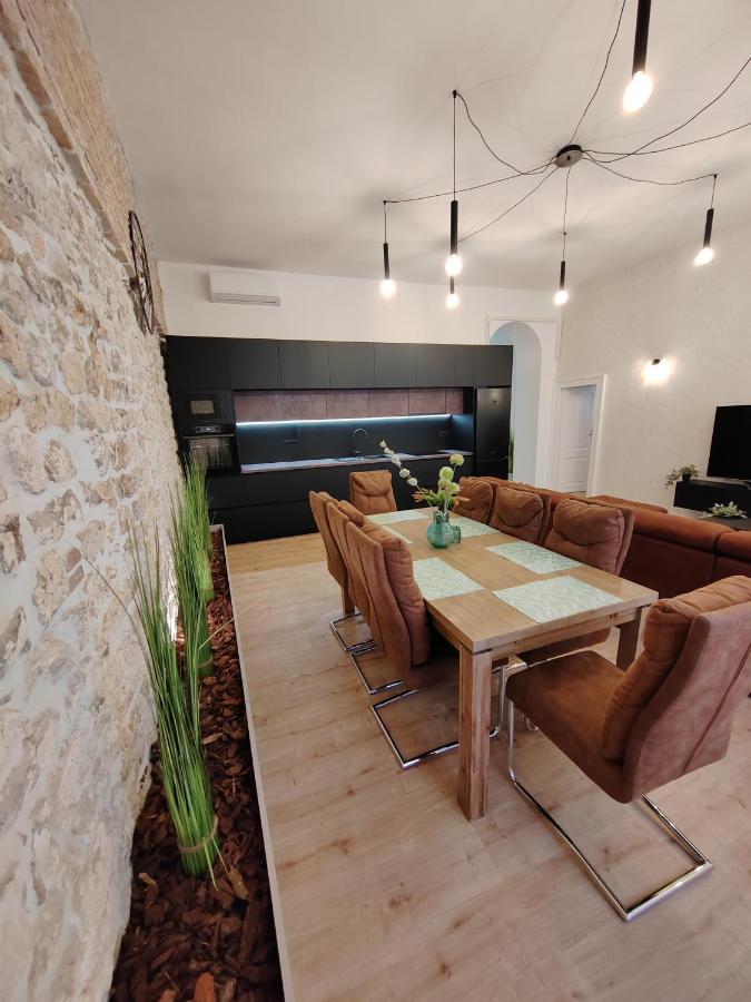 Town Square Apartment Zadar Ngoại thất bức ảnh