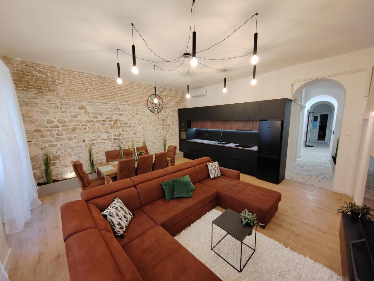 Town Square Apartment Zadar Ngoại thất bức ảnh
