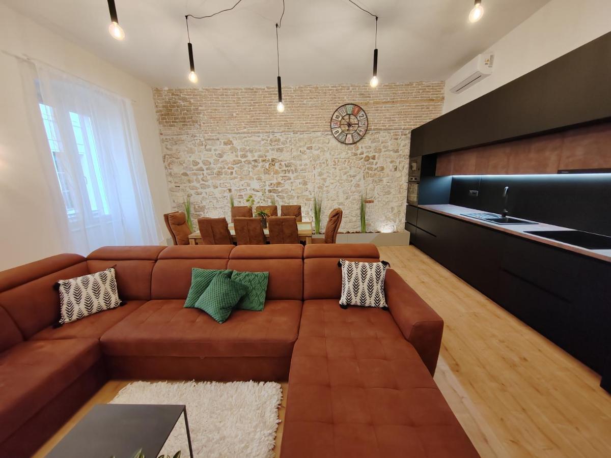 Town Square Apartment Zadar Ngoại thất bức ảnh